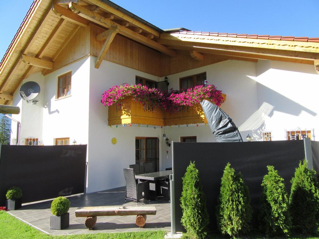Alpen-Chalet Ehrwald Exterior foto